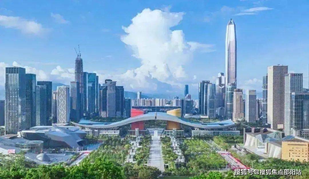 作为矗立深圳福田cbd双龙起舞带的【深圳中心·天元】,倚城市中轴,与