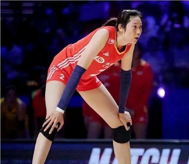 中国女排惨败引发球迷十问蔡斌:战术操作何在?