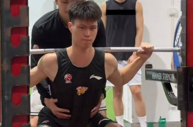 广东年轻球员力量训练更新:挑战与潜力探索