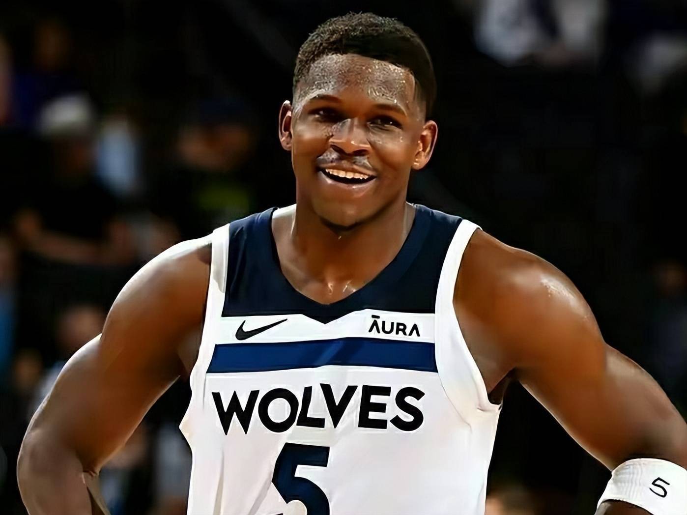 爱德华兹孤立无援,沧海横流方显英雄本色_半决赛_球员_本赛季