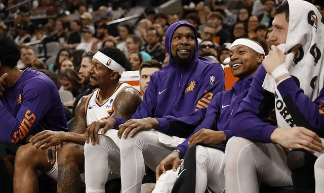 太阳管理层两笔交易尴尬至极,导致重回现实中寻找突破