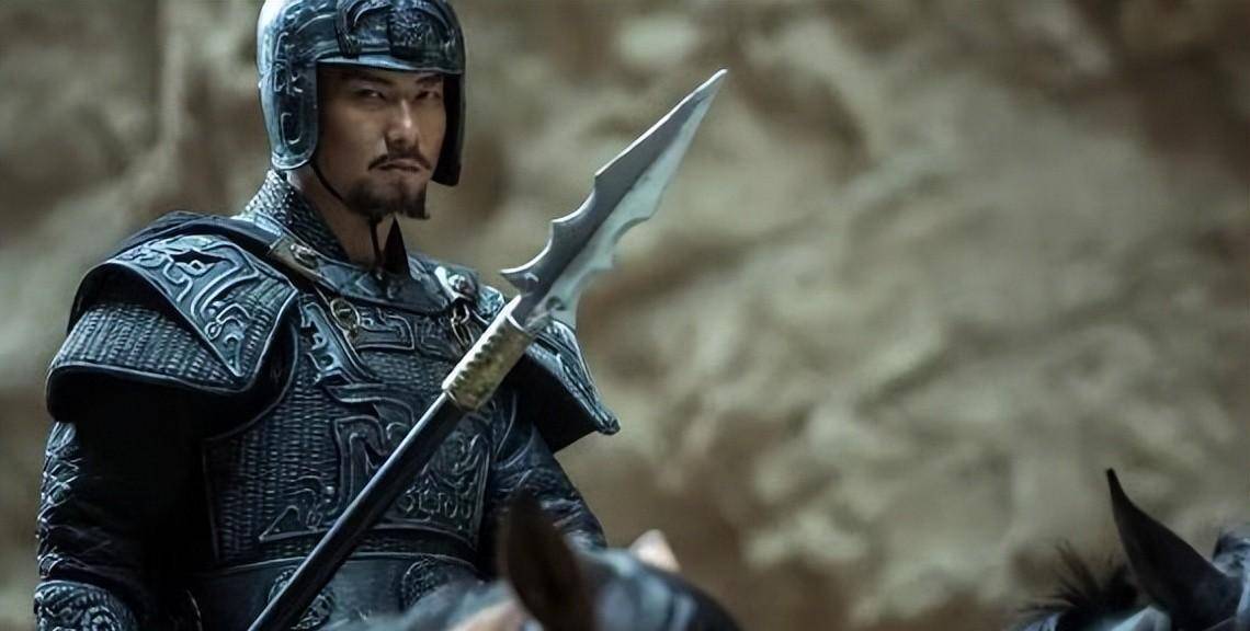 他很不利,也愈发感到司马昭对他的厌恶,为此开始学司马懿豢养死士数千