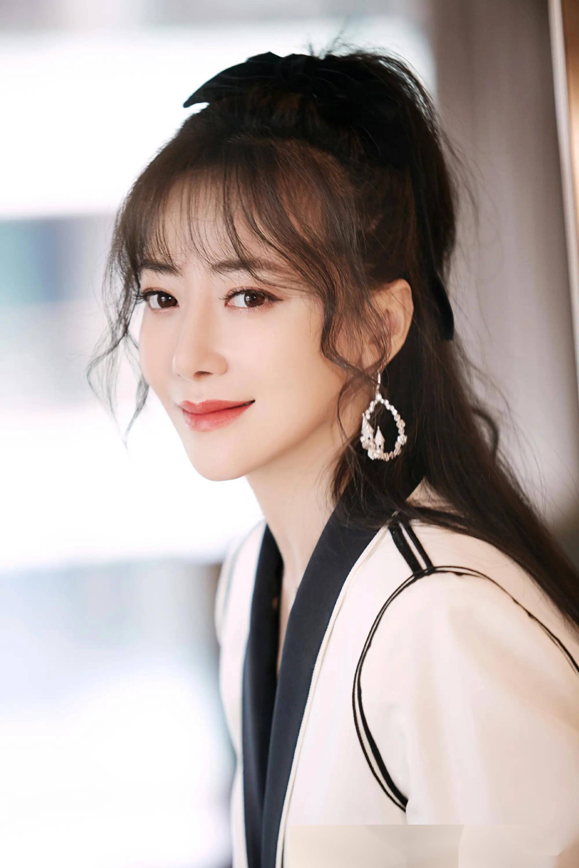 尤物女神陈紫函,美貌和才华的魅力让人无法抵挡:这谁顶得住!