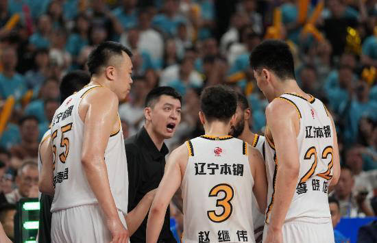 辽宁队亚冠名单引争议球迷怒斥:不负国名_外援_青年