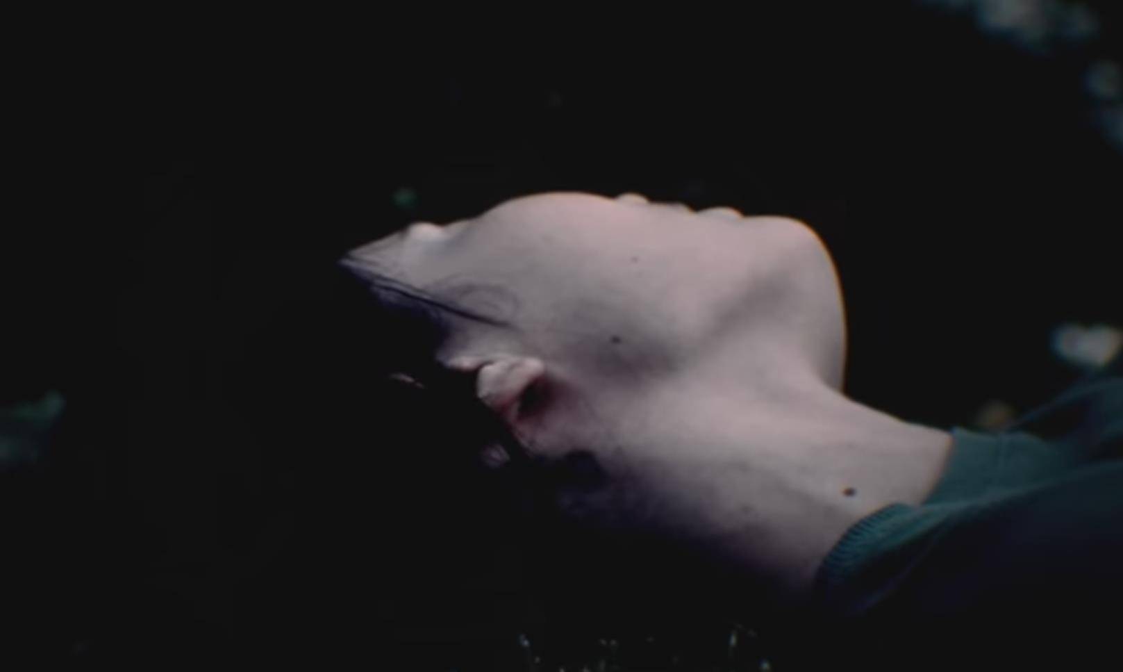 1983年，韩国发现一裸体女尸，警方凭照片上的汗毛成功破案_手机搜狐网