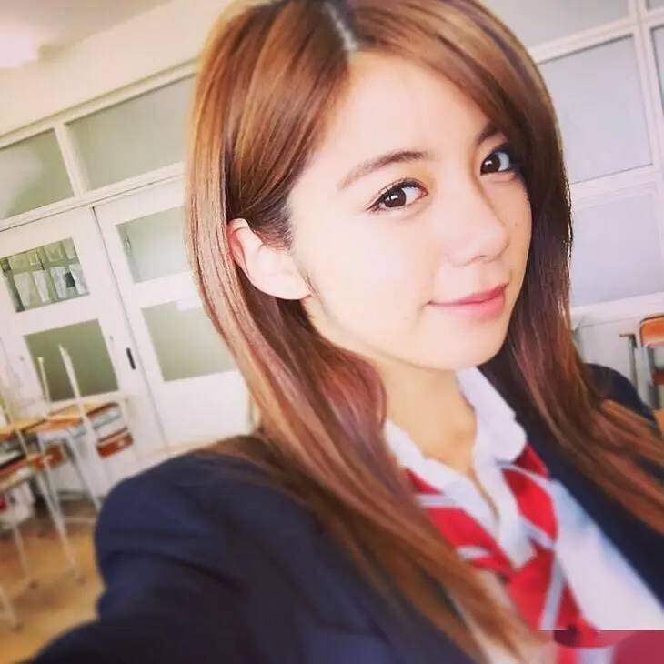 池田依来沙的写真魅力无人能敌,这谁顶得住她的美丽冲击?