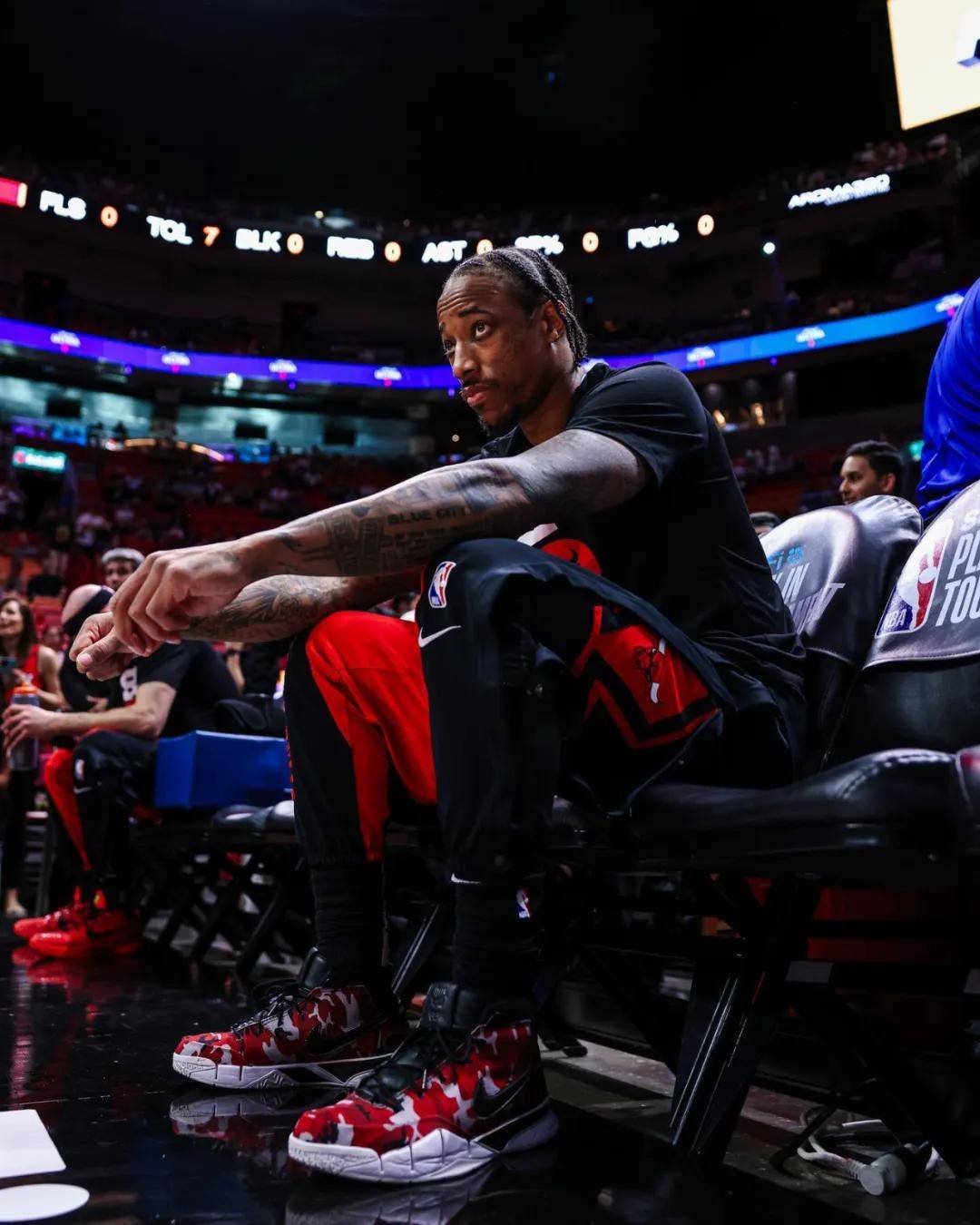 老二卖不掉老三药罐子!这队还有救吗?_公牛_德里克-罗斯_拉文