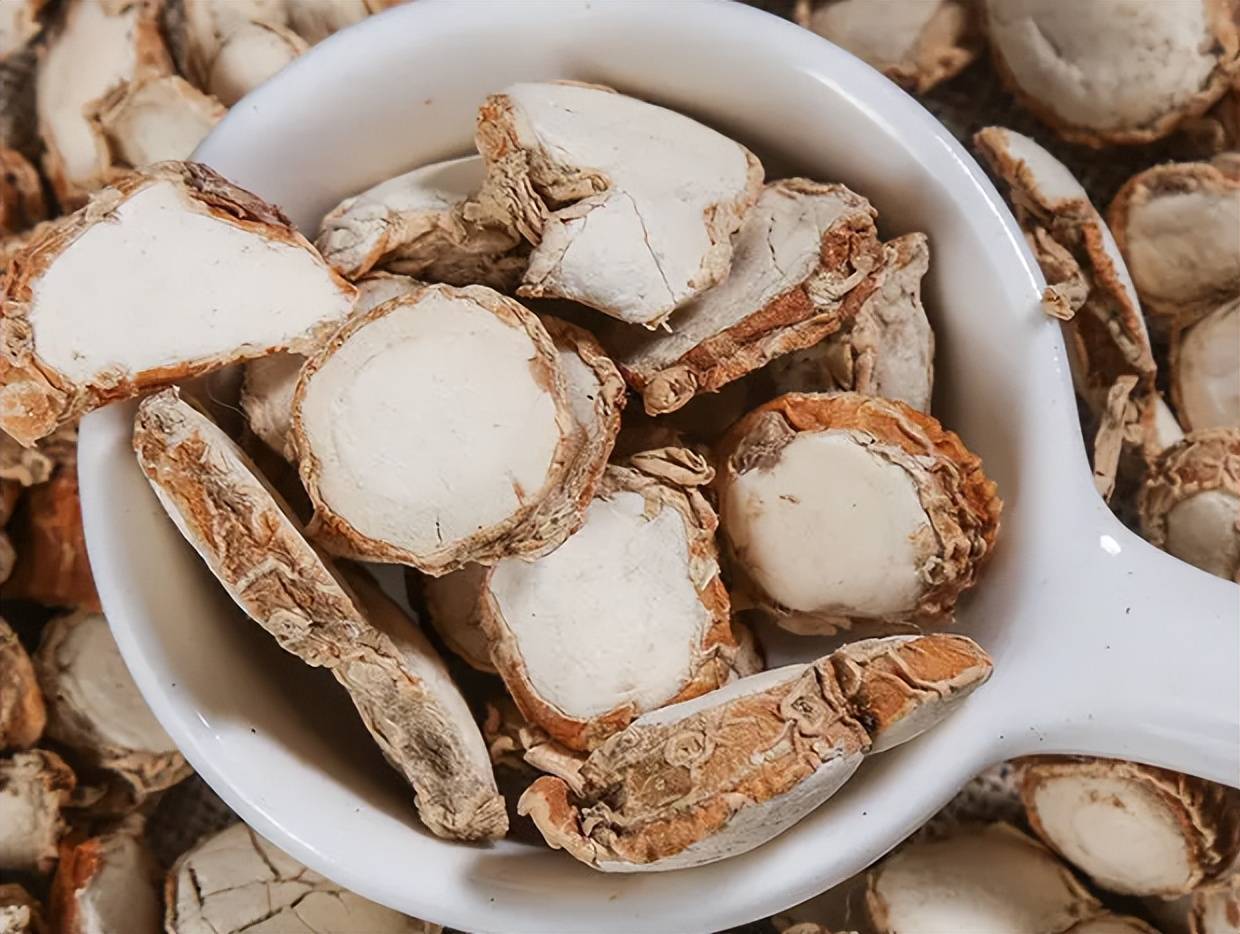 放入这4种香料,羊肉软烂羊汤不膻_山奈_口感_白芷