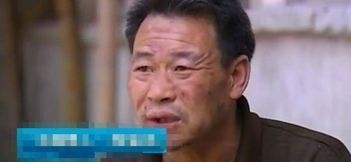 不是因为感到身体不适了,而是因为他一般不在白天吃毒药,刚刚两大碗"