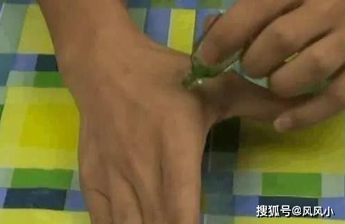 经常晕车如何缓解?学会这几招,出去再也不用怕晕车了