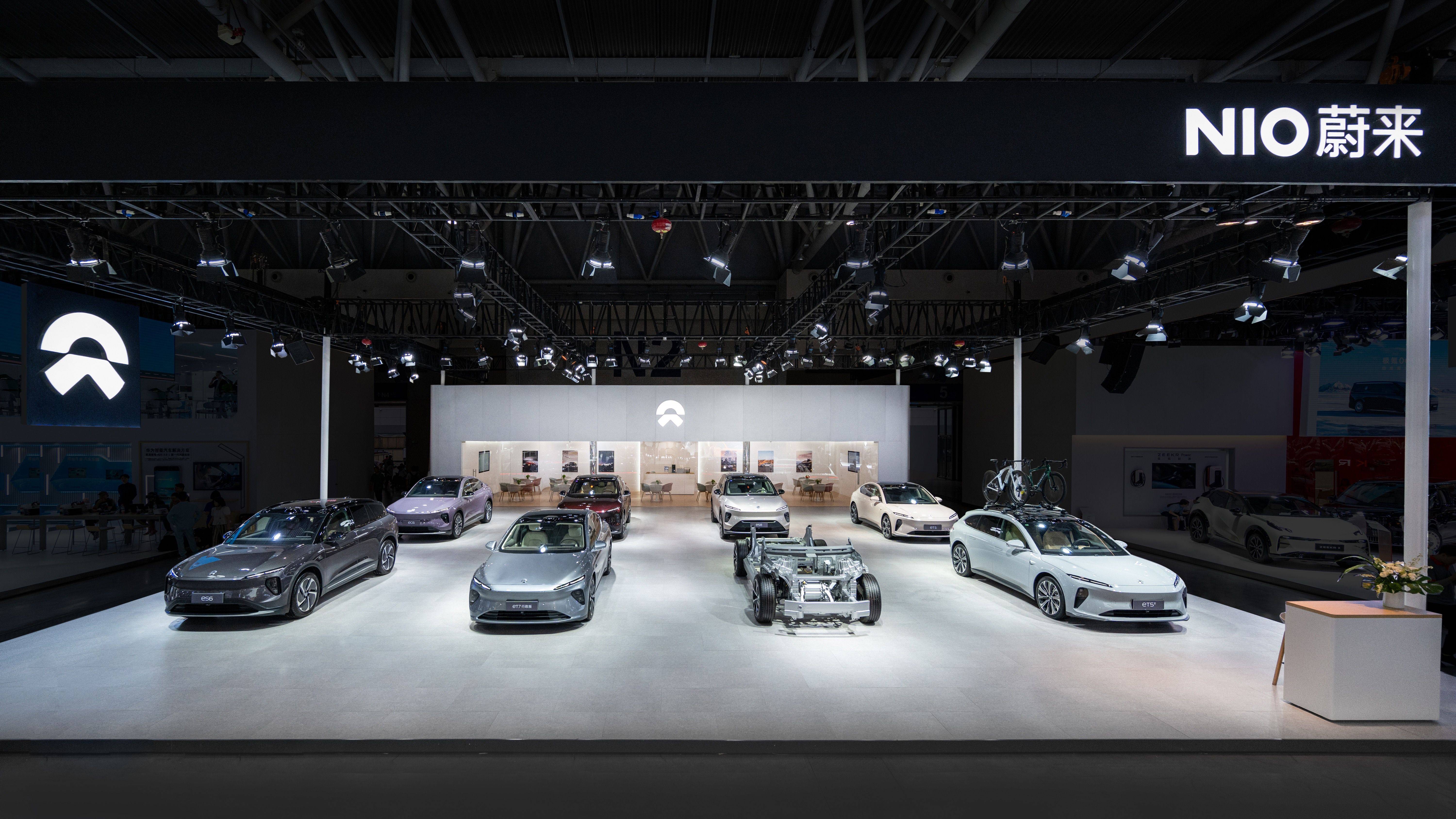 2024款et7焕新归来 蔚来8车集结重庆车展