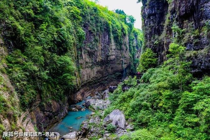 恩施屏山大峡谷旅游5天大概要多少钱,报团去恩施旅游五天价格,最新