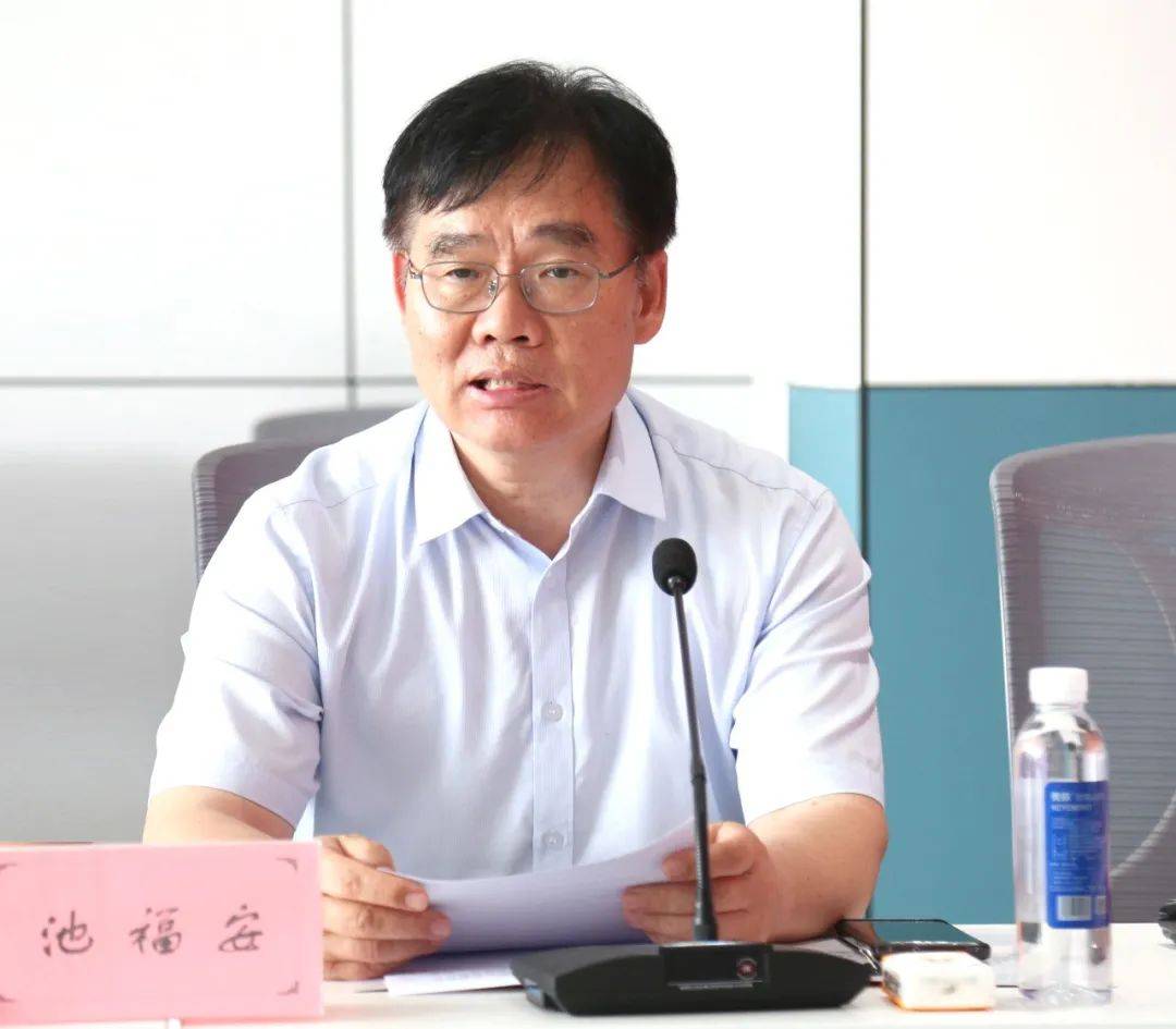 池福安,临沂大学化学化工学院院长李雪梅,临沂大学科教处副处长郭春雷