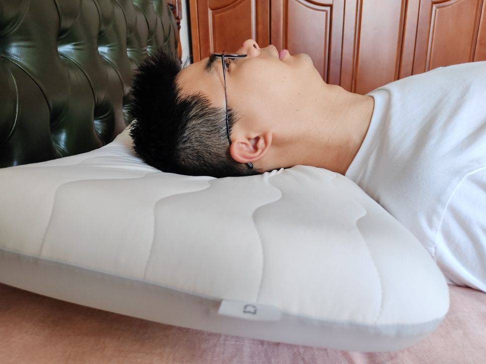 夏季必备神器:小米枕头带来清凉好眠!