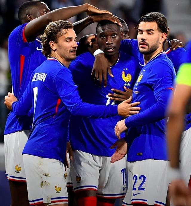 姆巴佩独造三球,法国队3-0轻取卢森堡,接近双王之位