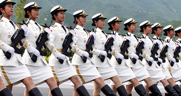 女生参军有1项特殊检查,为避免不便需男女分开,由女教官查看