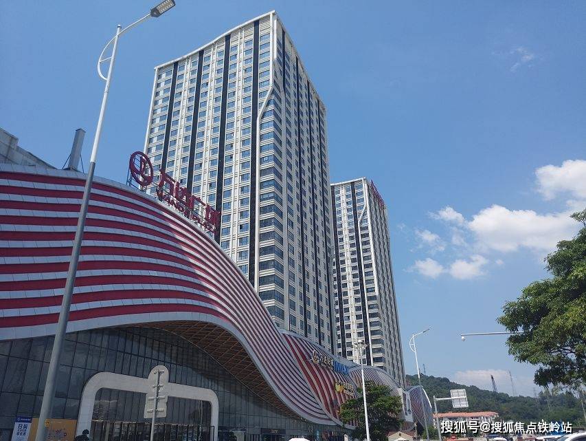 有萝岗万达广场,香雪城,优托邦,飞晟汇,大壮国际广场,锐丰中心等多个