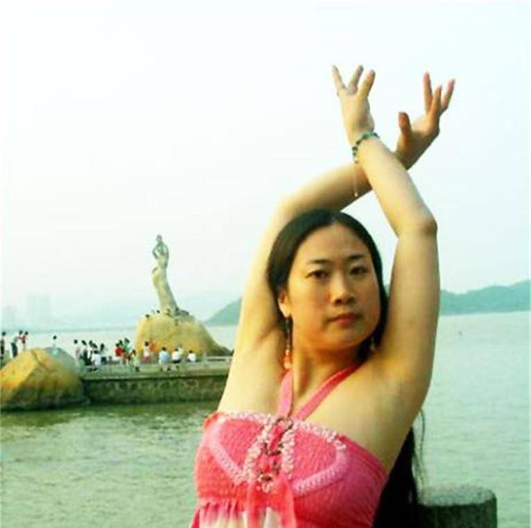 芙蓉姐姐:两次与北大,清华失之交臂,2004年曝光后何去何从