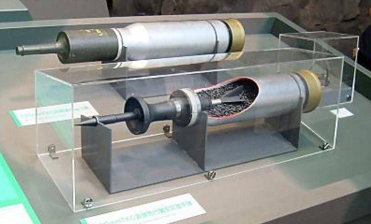 贫铀弹具有放射性,释放出α,γ和β射线,当人体接受这些射线达到一定