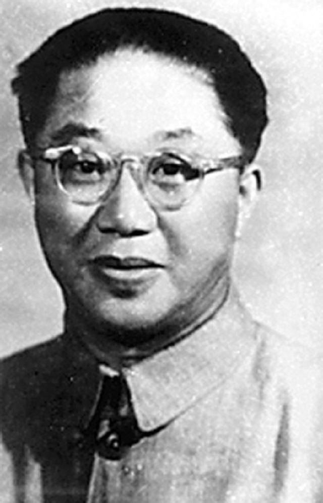 罗隆基:两任妻子离婚,追张幼仪未果,为情奔波一生却无一儿半女