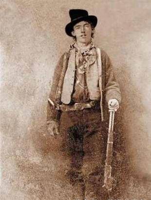 花12块钱买的一张照片,现在价值一千多万,只因照片里的一个人_比利