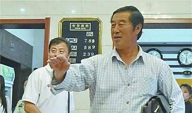 马俊仁退出体坛念狗经,将藏獒包装成4000万身价:我这是为国争光