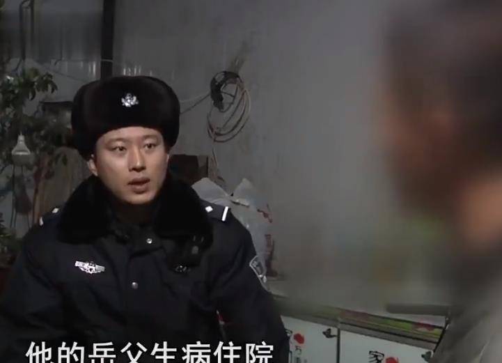 听到媳妇的状态非常差,陈国友非常担心地安慰道:"没事的,我马上过去陪