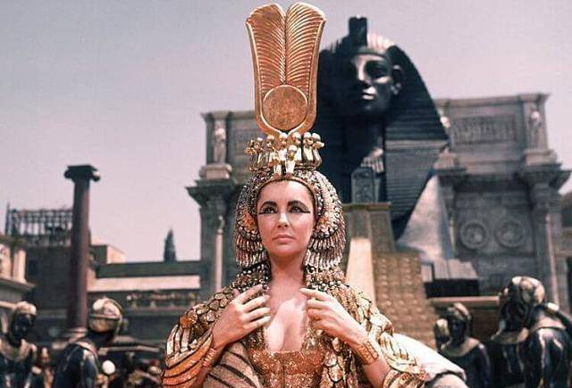 埃及艳后,一生嫁给两个罗马皇帝,她到底是妖妇还是英雄