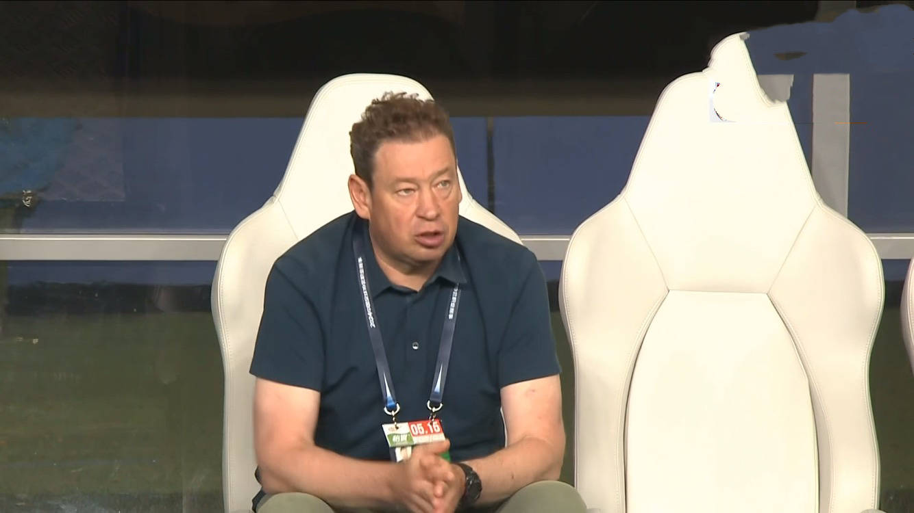 斯帅嫡系爱将抵达上海,1.96米中锋 申花4场再抉择