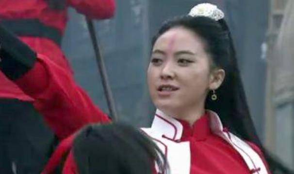 能元神出窍的"黄莲圣母":被捕后扒光游街,尸体被制成标本展览