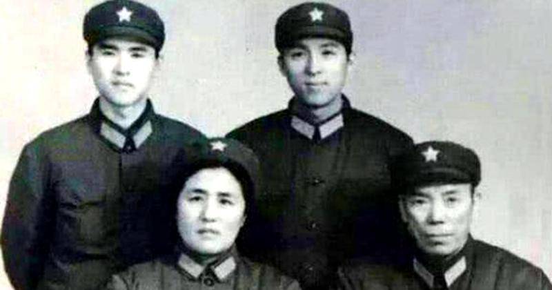 万岁军军长梁兴初的两任妻子,名字都有同一个字,第二任依然健在