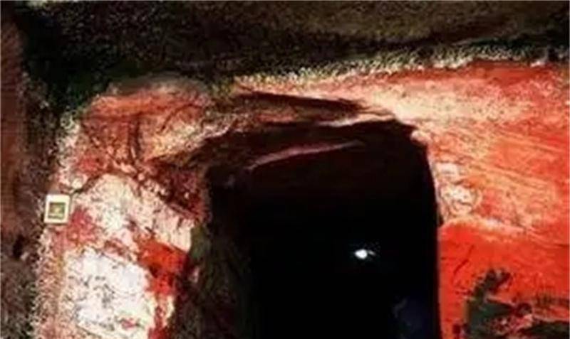 62年政府修缮乐山大佛,在心脏部位发现密室,揭开1200年前的传说