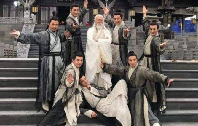 张三丰为何终身不娶老婆?看看他七个徒弟的名字,就明白了