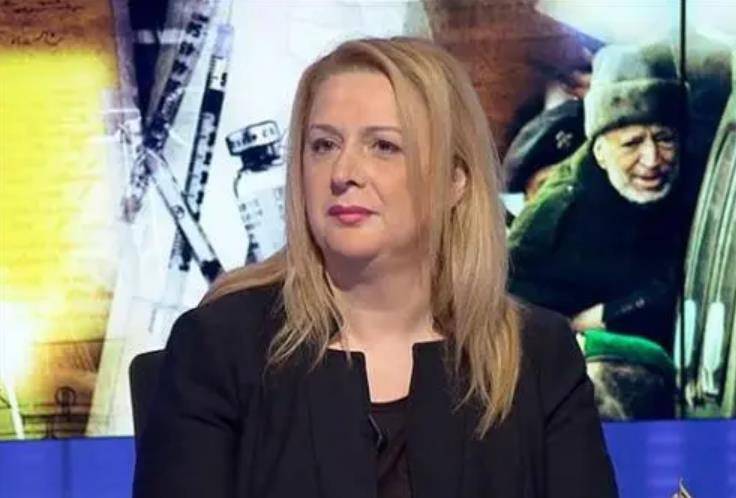 阿拉法特死后,留下遗产60亿,他的娇妻和小女儿后来怎么样了?