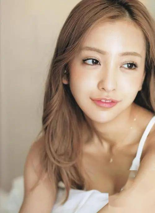 东瀛魅力女神板野友美,写真集大公开,美貌与才华的完美结合!