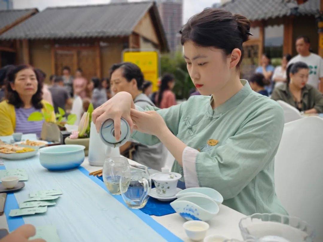 四川茶博会 "天府龙芽茶馆行"天宫山茶来送清凉_夏日炎炎_流动_宜宾
