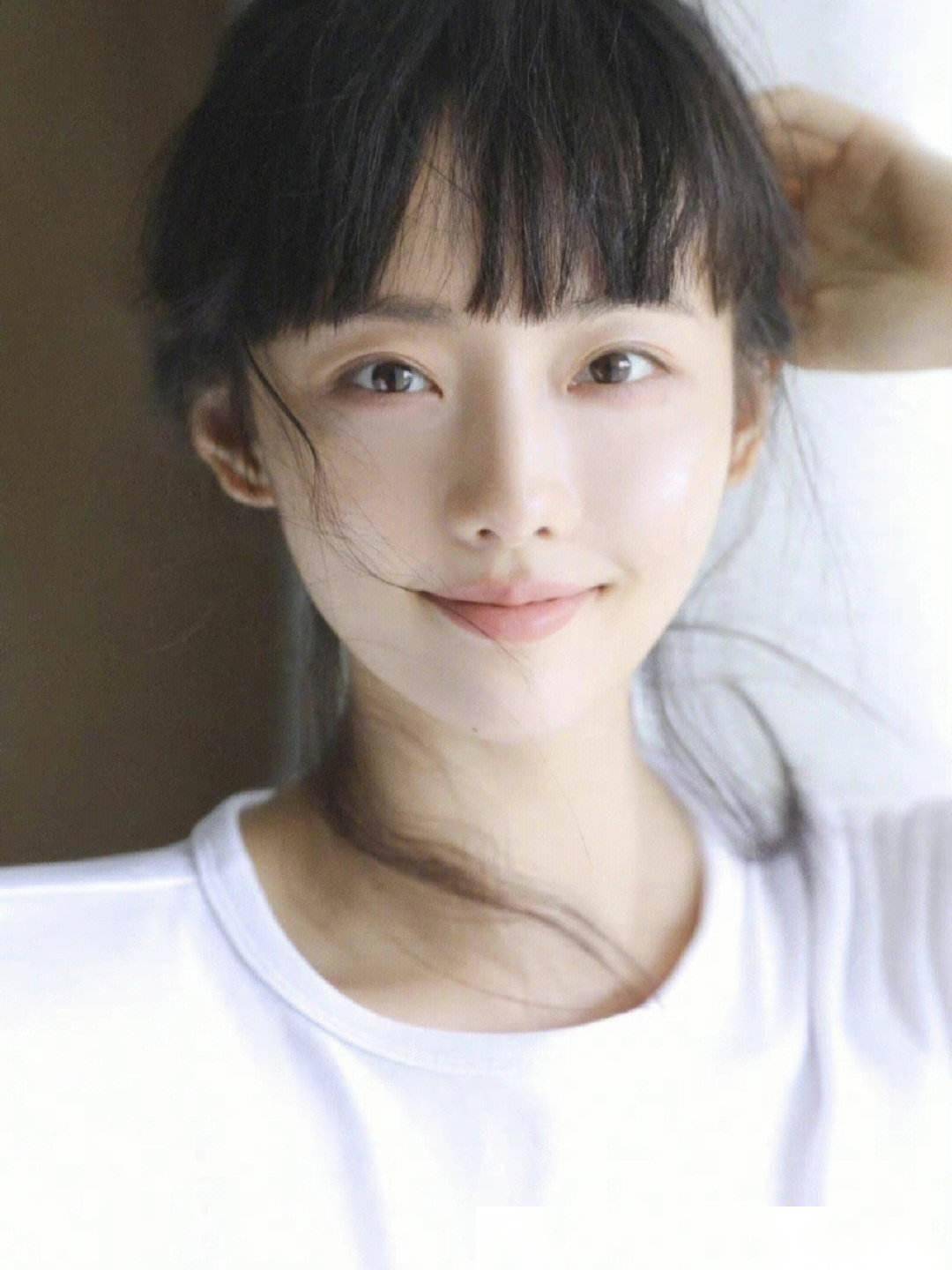 张嘉倪的美貌和才华都让人惊叹,这样的女神谁能抵挡,这谁顶得住!