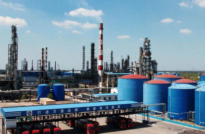 工人,占地700多亩的庞然大物,一度被称为山东民营石油化工三巨头之一