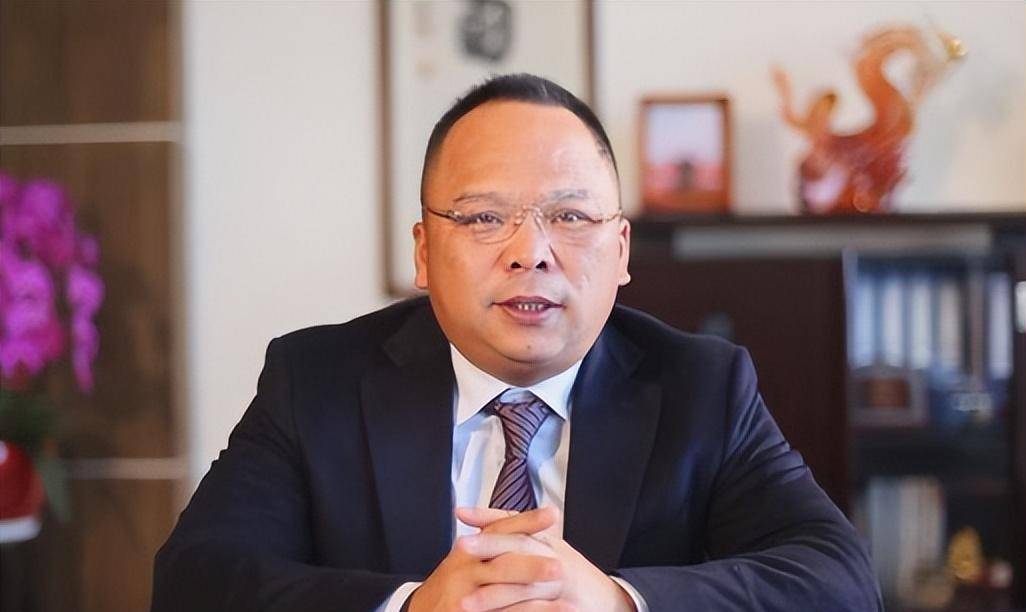 岁辍学,首次创业负债300万,后靠代工逆袭身家700亿_马建荣_申洲_纺织