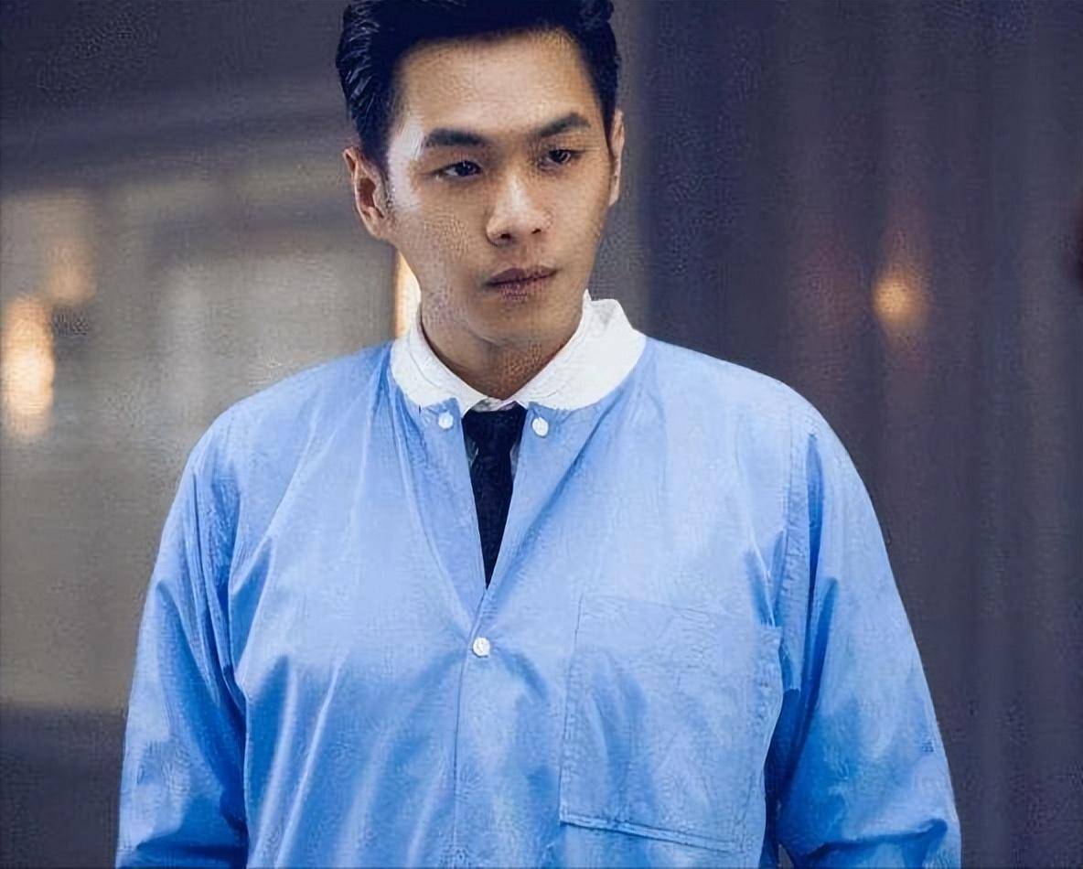 张健被强执,再次"防爆"张若昀?原生家庭的痛,幸好有她来治愈