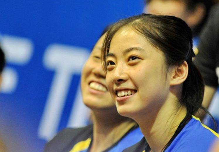 颜值太高被称"王祖贤",曾狂揽金牌却惨遭滑铁卢_王适娴_比赛_羽毛球