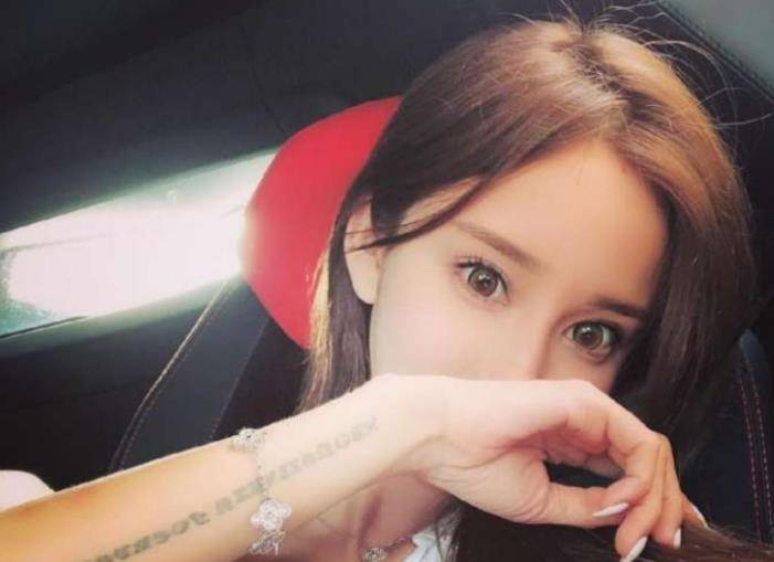 浙江富2代张晓恩,花3亿抛妻弃子追网红,破产被抓,女友无情分手