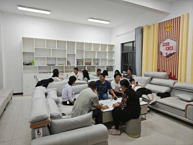 楚雄州丨双柏县总工会:按需建"家" 让职工"幸福 "