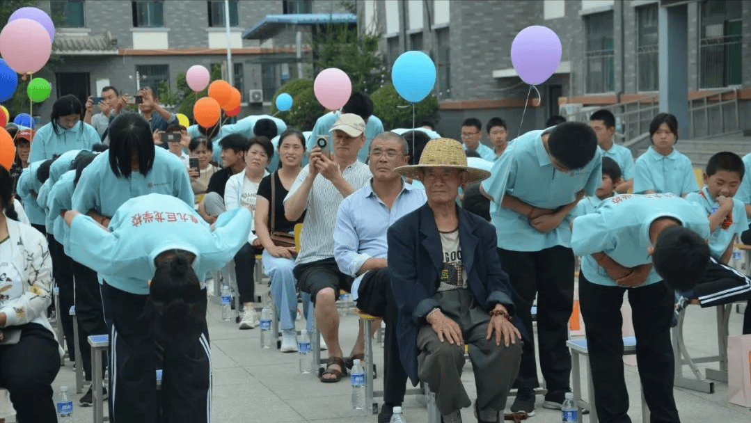 毕业季|青春逐梦,星耀未来-曲阜九巨龙学校举行2024届九年级毕业