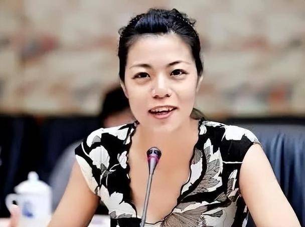 复旦大学陈果教授说:"如果你的心情生病了,那就先当个植物,晒晒太阳.