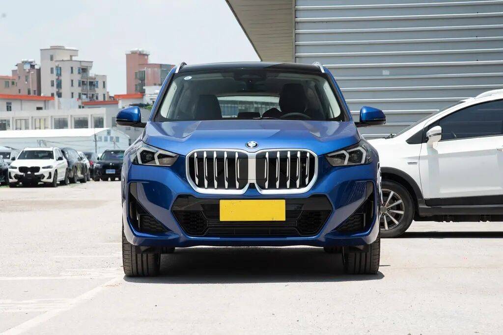 20万级豪华suv首选宝马x1?轴距超2米8,配2.0t动力