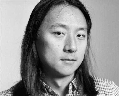 他是祖国培养的物理天才,立誓报效祖国,出国后入美籍娶美国姑娘_尹希