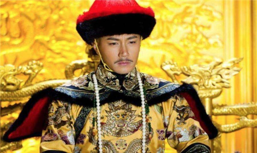 所以努尔哈赤让皇太极娶钮祜禄氏,其实也是为了拉拢她的父亲,能让他