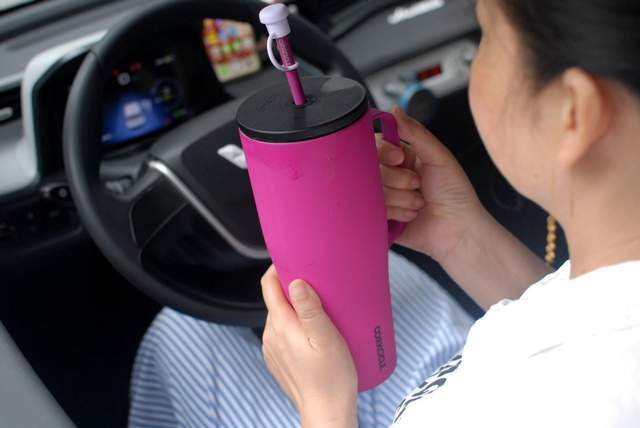 CORKCICLE酷革大容量吸管杯:时尚单品,喝水也能潮出天际