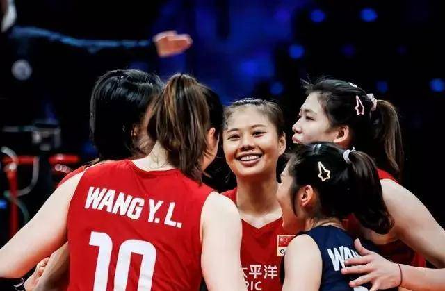 最强阵容出战!中国女排vs保加利亚首发:朱婷&李盈莹搭档主攻